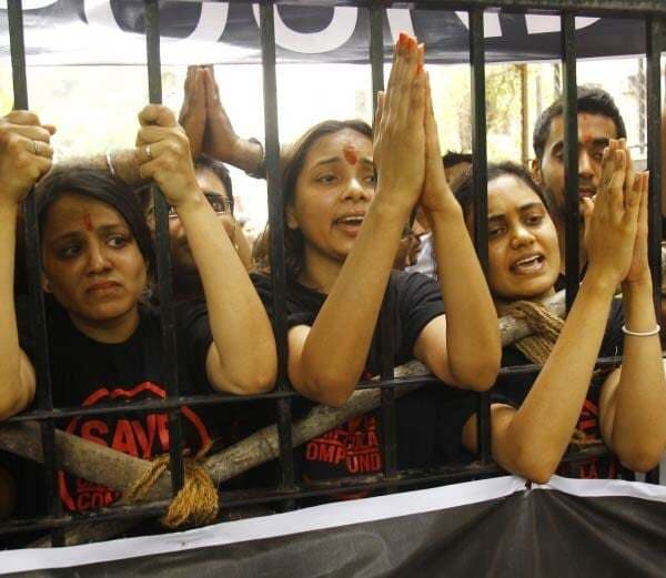 कैंपा कोला सोसाइटी के लोगों को बीएमसी ने दिया एक और दिन की मोहलत