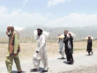 विस्थापन ङोल रहे उत्तरी वजीरिस्तान के लोग