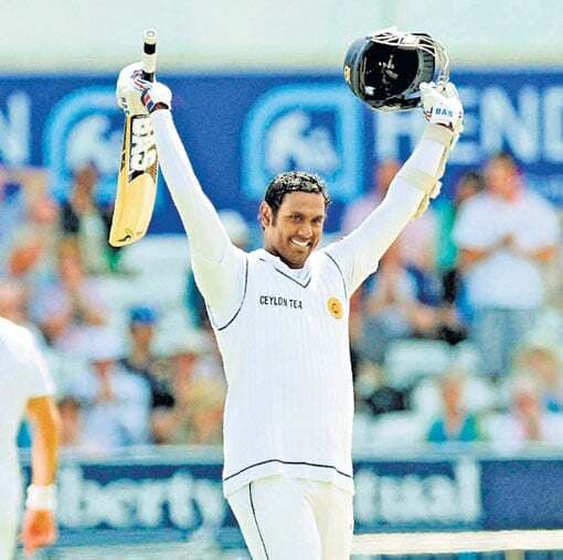 एंजेलो मैथ्यूज का शतक, इंग्लैंड मुश्किल में