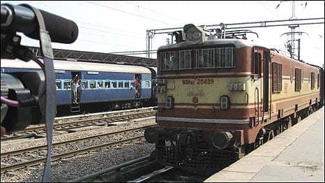 रेलभाड़ा बढ़ोत्तरी का दिल्ली में विरोध जारी,उद्धव ने की जेटली से बात