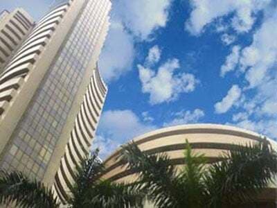 शुरुआती कारोबार में सेंसेक्स 57 अंक कमजोर