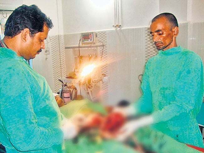 गर्भाशय की जगह पेट में पला शिशु