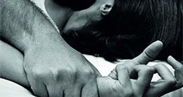 फेसबुक फ्रेंड को घर बुलाकर पिलाई शराब,किया रेप