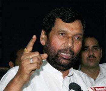 खाद्य सुरक्षा एक्ट के लिए तीन माह: पासवान