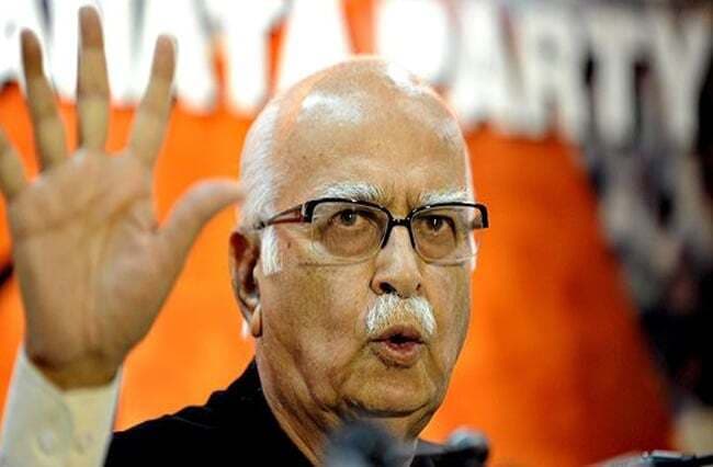 आडवाणी ने कहा, मोदी जैसा खिलाड़ी नहीं देखा