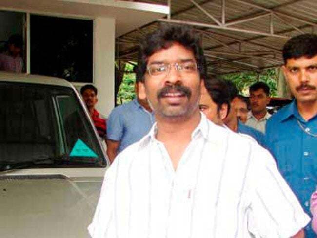 बंदूक नहीं,विकास कर निबटेंगे नक्सलियों से: हेमंत सोरेन