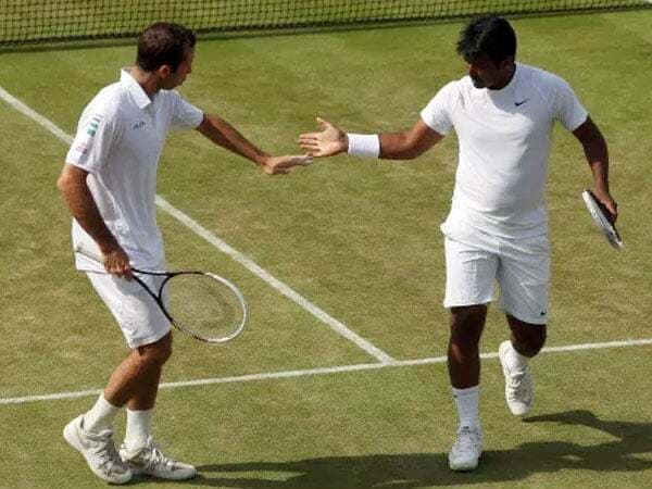 पेस और स्टेपनेक पुरुष युगल के सेमीफाइनल में