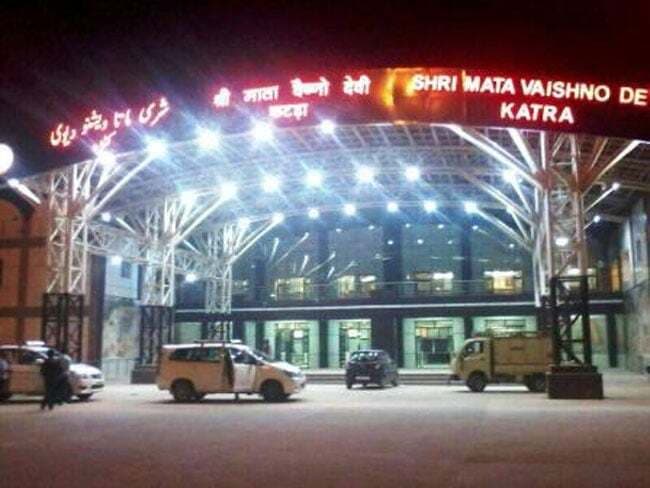 मोदी ने उधमपुर रेल सेवा को दिखाई हरी झंडी