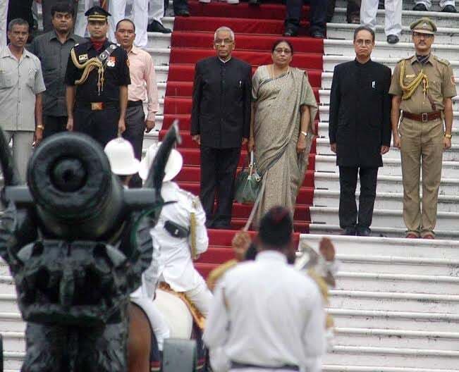 कोलकाता से विदा होकर चेन्नई गये एमके नारायणन