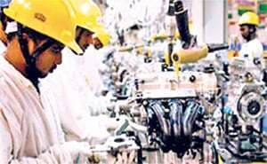 मैन्यूफैरिंग क्षेत्र पर और ध्यान देना होगा