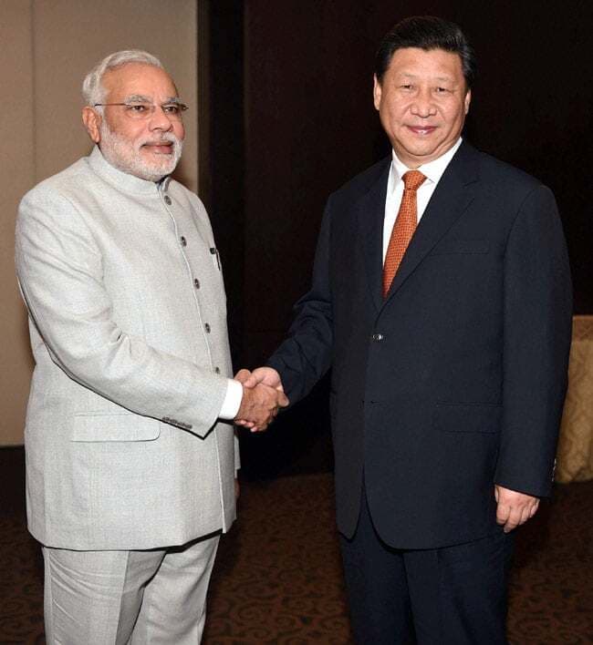 मोदी चीनी राष्ट्रपति से मिले, मुलाकात को बताया बेहद लाभदायक