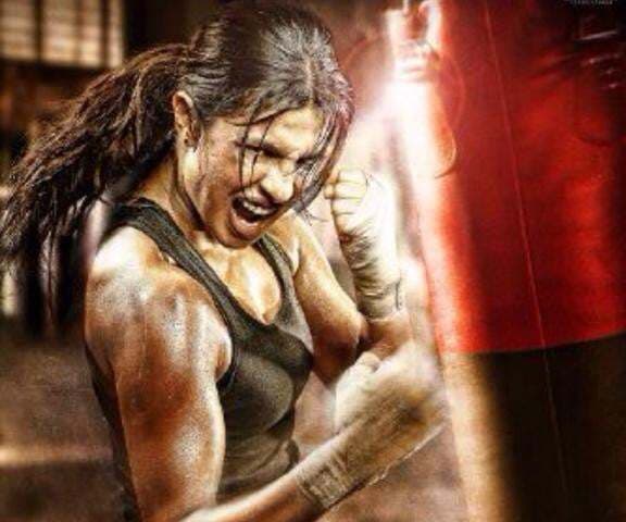 बाक्सिंग गर्ल प्रियंका की ''मेरी कॉम'' का ट्रेलर रिलीज, दर्शकों का रिस्‍पांस अच्‍छा