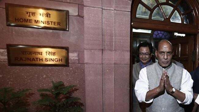 सहारनपुर हिंसा: गृहमंत्री ने की अखिलेश यादव से बात, IAS भुवनेश कुमार और IPS दीपक रतन को भेजा