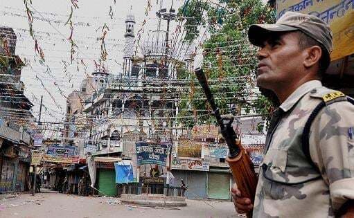 यूपी:सहारनपुर हिंसा प्रभावित शहर में कर्फ्यू में छूट,ईद की नमाज अदा
