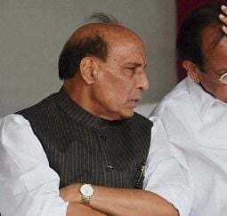 राजनाथ पहुंचे मालिन गांव,प्रधानमंत्री राहत कोष से सहायता देने की घोषणा की