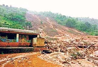 मालिन में भूस्खलन से 170 दबे,21 शव निकाले गये,राहत कार्य जारी