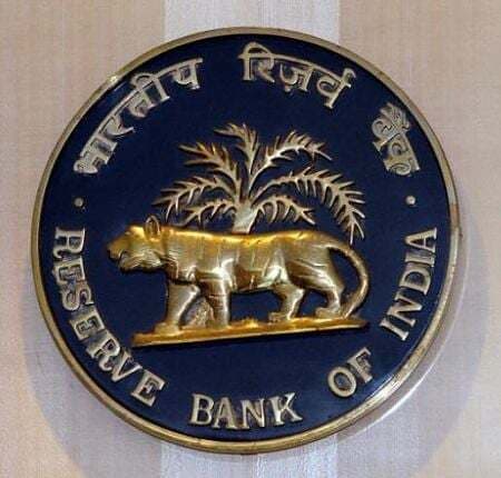 डिफाल्‍टर विनिमय: जल्‍द होगा फैसला,सेबी कर रहा रिजर्व बैंक से बातचीत