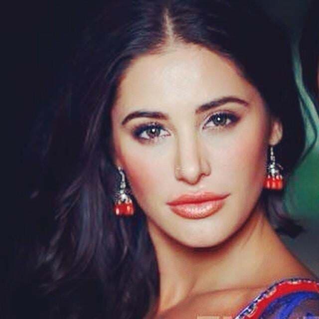 प्रशांत की दीवानी है नरगिस