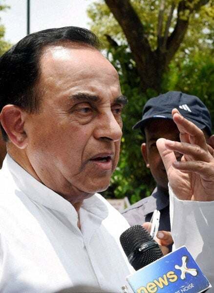 सुब्रह्मण्यम स्वामी के आरोपों से परेशान कांग्रेस,जवाबी हमले की तैयारी में