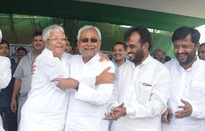 सिद्धांतों से समझौता क्यों कर रहे हैं नीतीश?