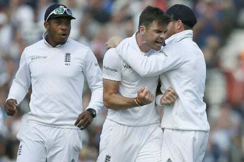 धौनी सेना ने फिर घुटने टेके,इंग्लैंड ने भारत को पारी व 244 रन से रौंदा