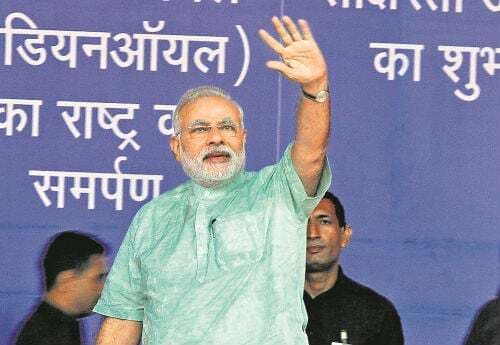 दूर की कौड़ी चली मोदी ने, इशारे में मांग लिया बहुमत