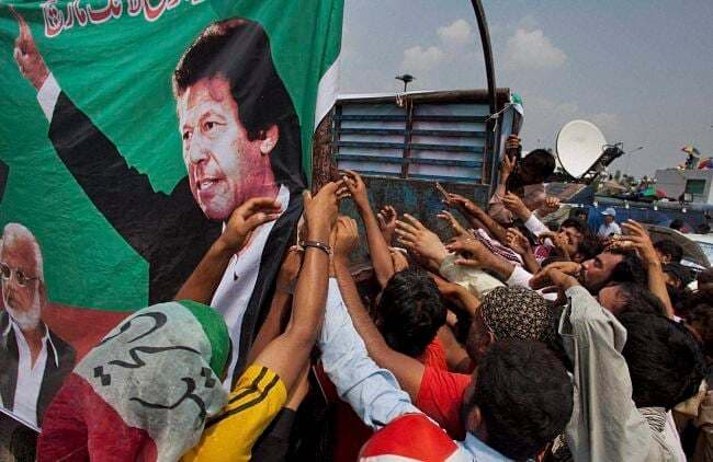 पाकिस्तान: सरकार और प्रदर्शनकारियों में बातचीत से नहीं निकला कोई हल,राजनीतिक गतिरोध जारी