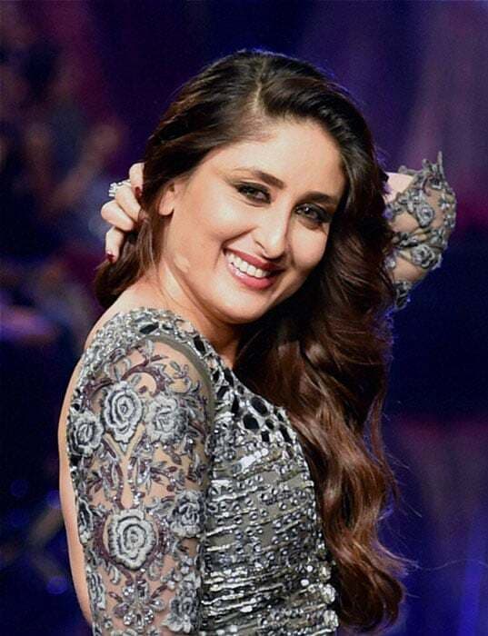 देखिये लैक्‍मे फैशन वीक में बेबो के हुस्‍न का जल्‍वा