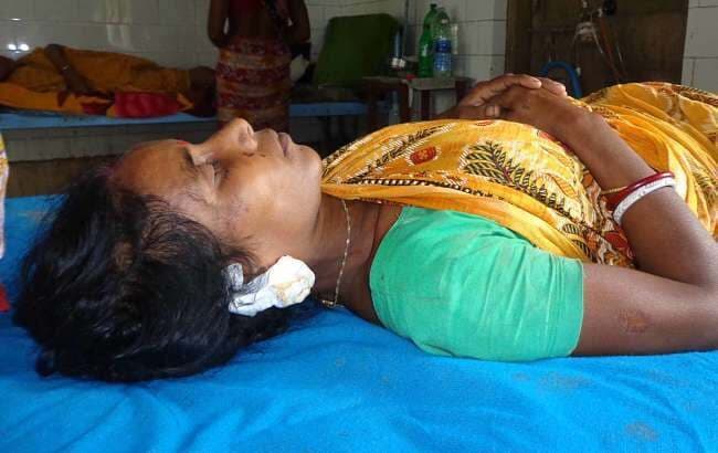 पड़ोसियों ने काटा गृहवधू का कान