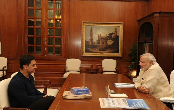 नरेंद्र मोदी को परफेक्ट पीएम मानते हैं आमिर