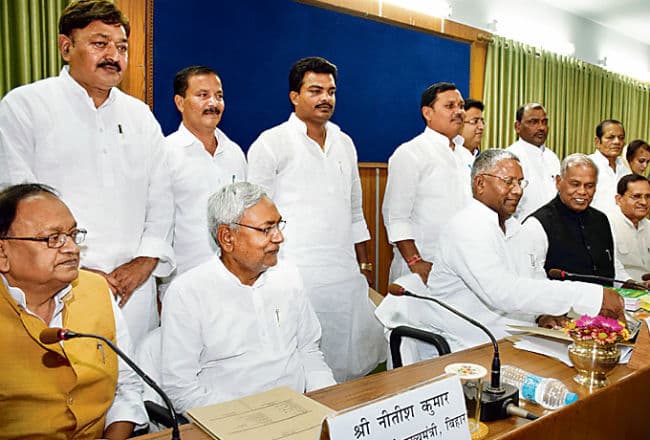 जाम के कारण शपथ लेने से चूके विधायक