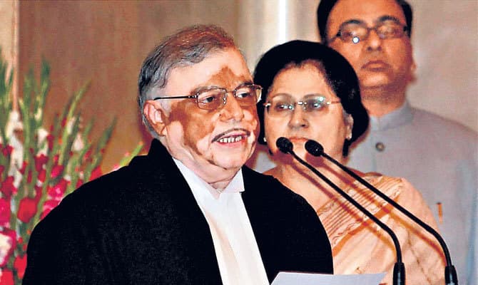 नहीं स्वीकार करना चाहिए था सतशिवम को राज्यपाल पद!