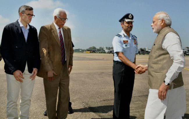 प्रधानमंत्री ने जम्मू- कश्मीर का किया दौरा, 1000 करोड़ के विशेष पैकेज की घोषणा
