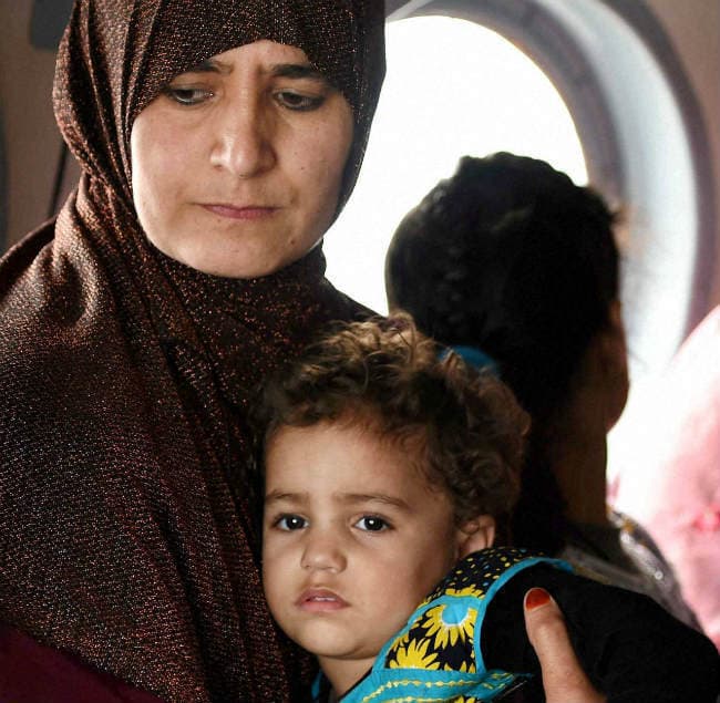 कश्मीर बाढ: सांप्रदायिक सौहार्द की मिसाल बना हैदरपुरा मस्जिद