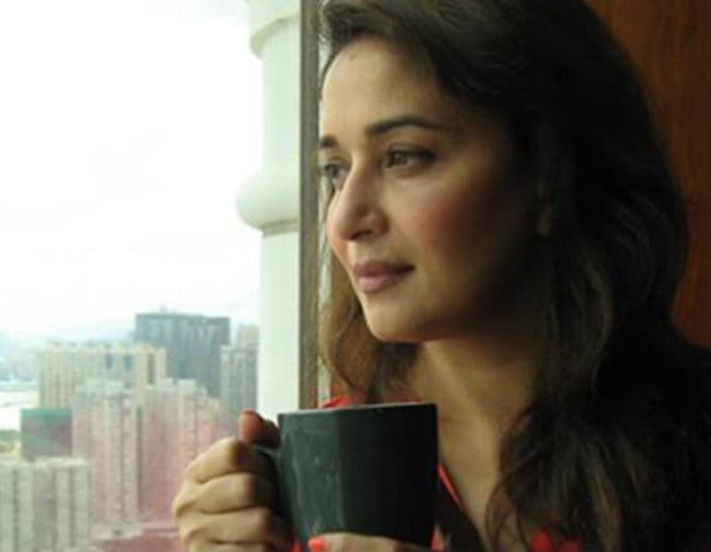 माधुरी दीक्षित से ट्विटर पर जुडे 30 लाख प्रशंसक