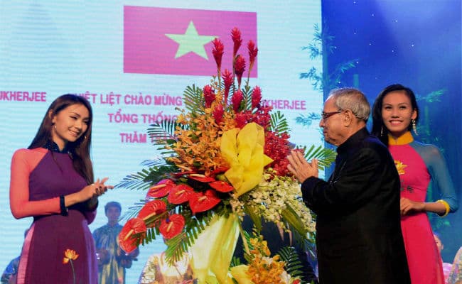 राष्ट्रपति चार दिवसीय वियतनाम यात्रा के बाद स्वदेश रवाना