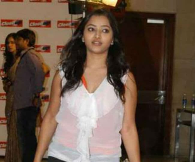 ...फिर वेश्‍यावृत्ति मामले में बॉलीवुड की 8 जूनियर आर्टिस्‍ट गिरफ्तार