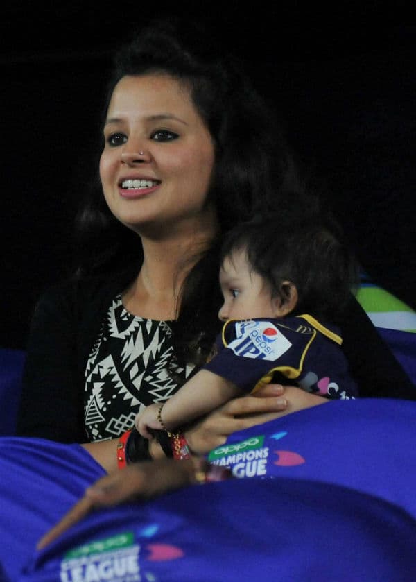 क्या खुशखबरी देनेवाली हैं साक्षी धौनी!