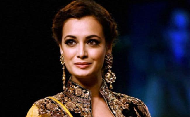 चेहरे की रंगत को बचाने के लिए 10 टिप्स