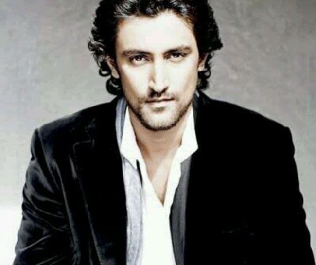 कुणाल ने कहा, शादी की तारीख अभी नहीं हुई तय