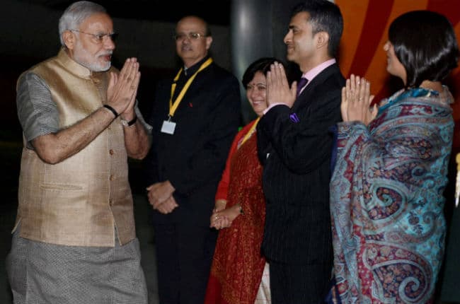 मोदी का अमेरिका दौरा : एक ओर स्‍वागत की तैयारी, दूसरी ओर अदालत का समन