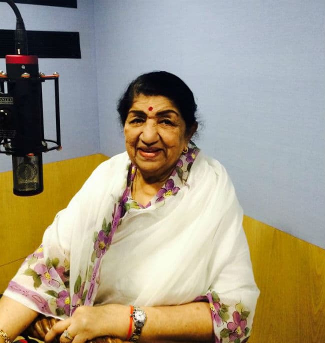 लता के गायकी का सफर बेहद ''कठिन'' था फिर भी...