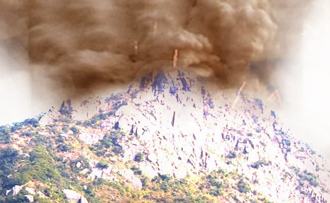 जापान : ज्वालामुखी विस्फोट से 30 लोगों की मौत की आंशका