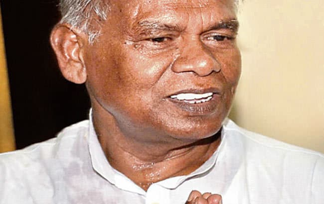 छुआछुत का हुआ शिकार, पूजा के बाद मूर्तियां धुलवायी गयी : मांझी