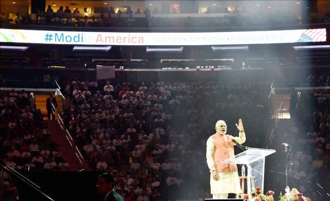 मैडिसन स्‍कवायर गार्डन : मोदी ने कहा,भारत के पास तीन ऐसी चीज है जो किसी देश के पास नहीं