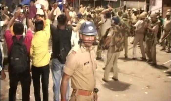 मूर्ति विसर्जन मामला : वाराणसी में कर्फ्यू हटा, हालात पर काबू पाने के लिए बुलायी गयी फोर्स