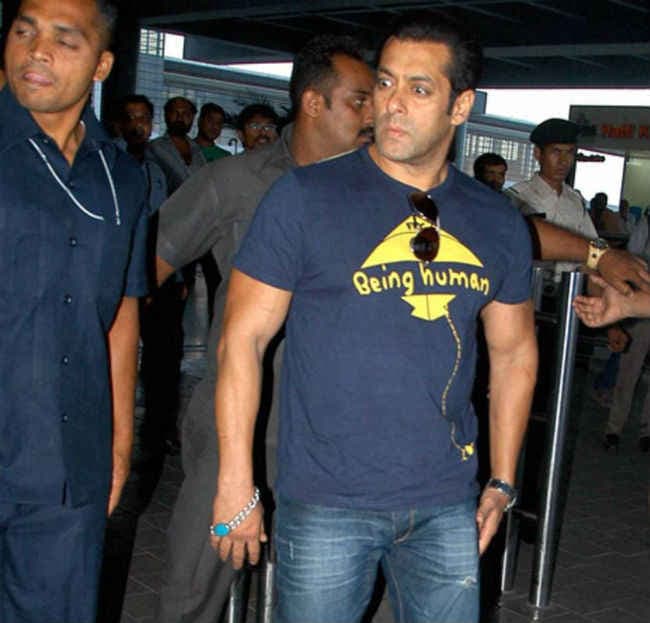 ...और रो पड़े सलमान, देखें वीडियो