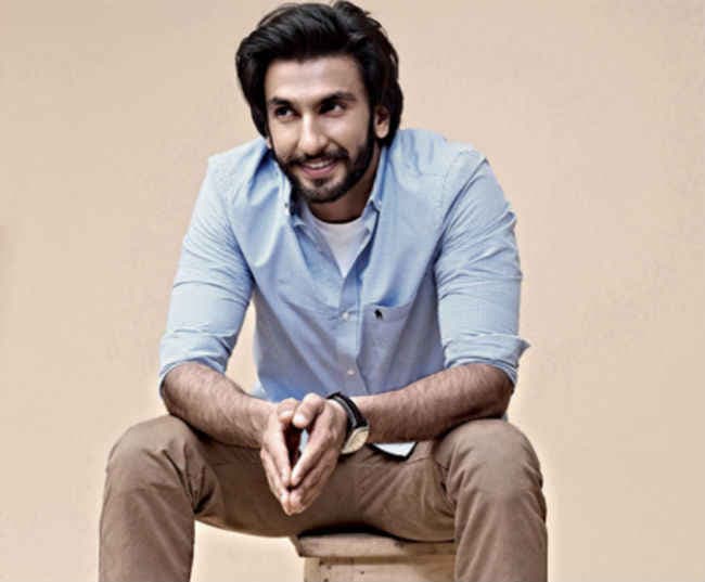 आदित्‍य चोपड़ा की फिल्‍म ''बेफ्रिके'' को लेकर इमोशनल हुए रणवीर, देखें वीडियो