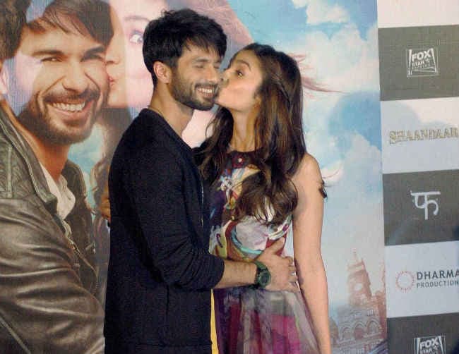 आधी रात को कॉफी शॉप में शाहिद-आलिया कहेंगे ‘नींद ना आए मुझको...’