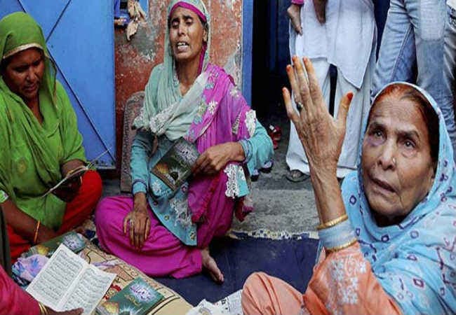 दादरी मामला : अखलाक के परिवार ने बिसहडा गांव छोड़ा